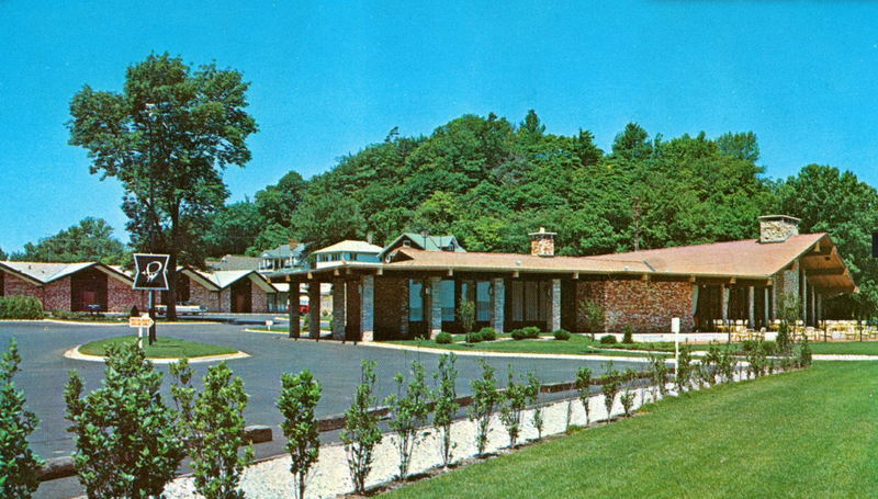 Macatawa Inn - Vintage Postcard